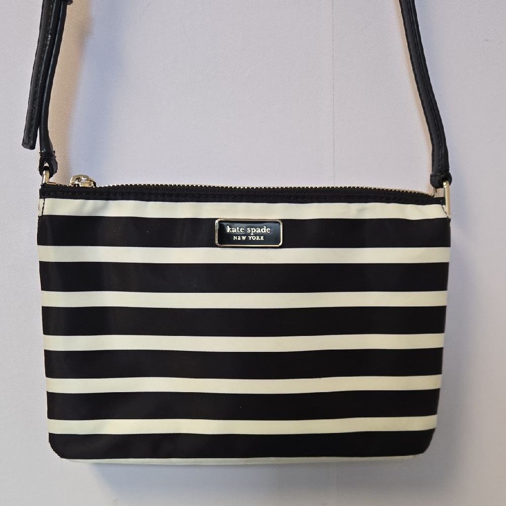 EUC Kate Spade Black and Cream Striped Crossbody Bag